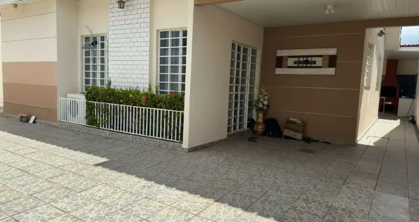 Casa com 3 quartos à venda na Rua José Garcia Rodrigues, 13, Planalto, Manaus