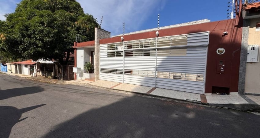Casa com 3 quartos à venda na Rua Quinto Cúrcio, s/n, Adrianópolis, Manaus