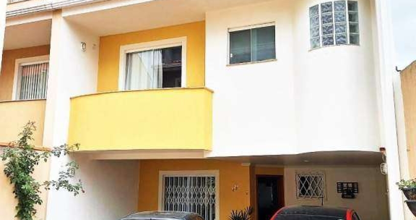 Casa com 3 quartos à venda na Rua Sete de Setembro, 758, Centro, São José dos Pinhais