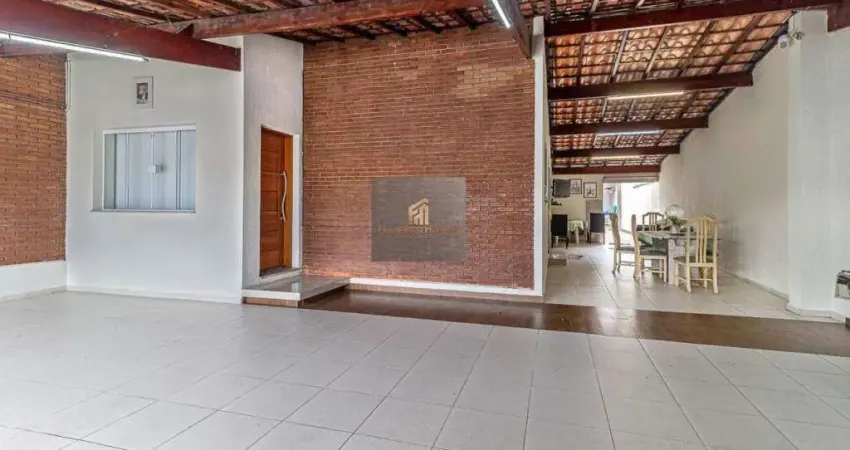 Casa com 3 quartos à venda no Jardim Gurilândia, Taubaté 