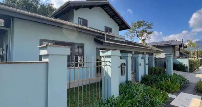 Casa com 3 quartos à venda no Centro, Pomerode 