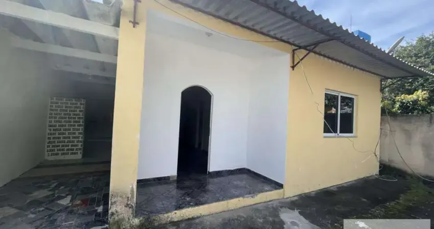 Casa com 2 quartos para alugar na Rua Maria Caran (antiga Rua da Capela), Saracuruna, Duque de Caxias