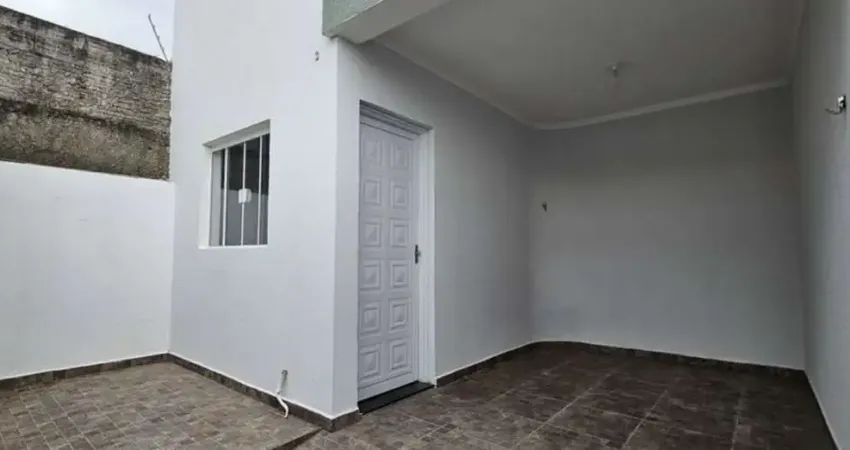 Sobrado a venda - localizado na rua marcos grotti vidal, na cidade patriarca 

ótima oportunidade para sair do aluguel 

 2 dormitórios 
 1 banheiros
 1 vaga de garagem
 lavanderia