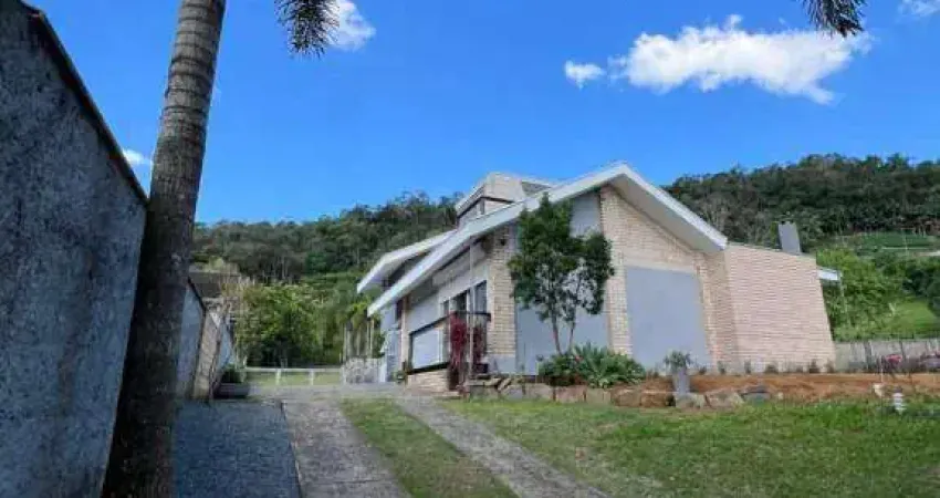 Casa com 3 quartos à venda no Centro, Pomerode 