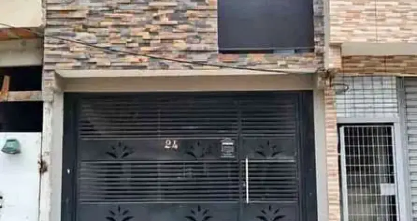 Casa à venda em vila barueri – oportunidade imperdível!
excelente localização, próxima a mercados, escolas e pontos de ônibus. ideal para quem busca conforto e praticidade no dia a dia.
característ