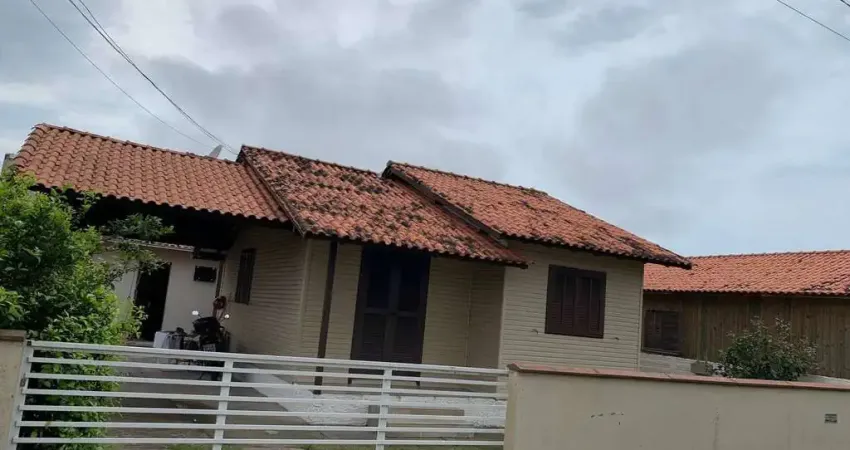 Casa com 2 quartos à venda na Caputera, Laguna 