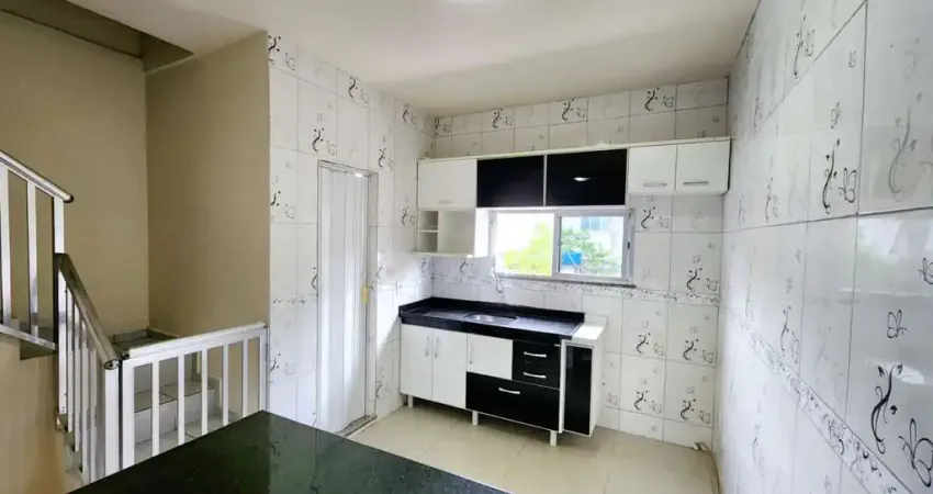 Casa duplex 2 quartos: conforto e segurança em ótima localização