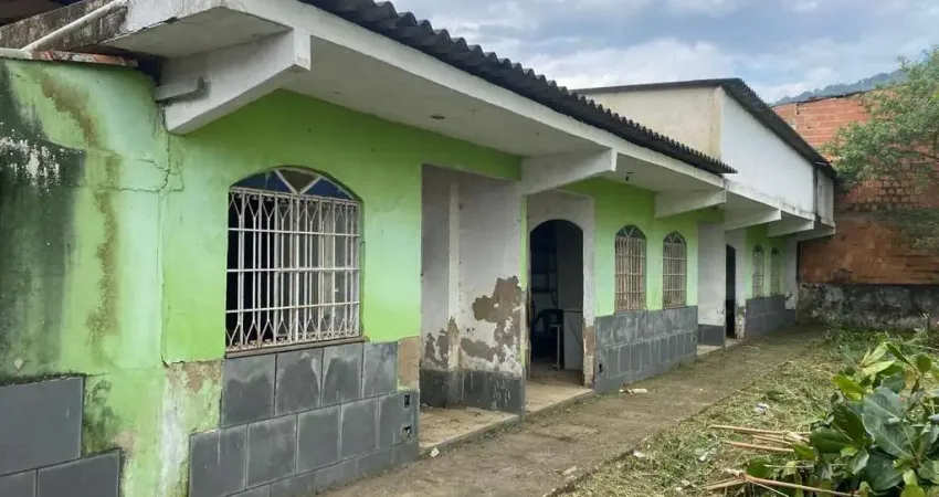 4 kitnetes na praia do saco precisando de reforma -terreno grande -mangaratiba rj