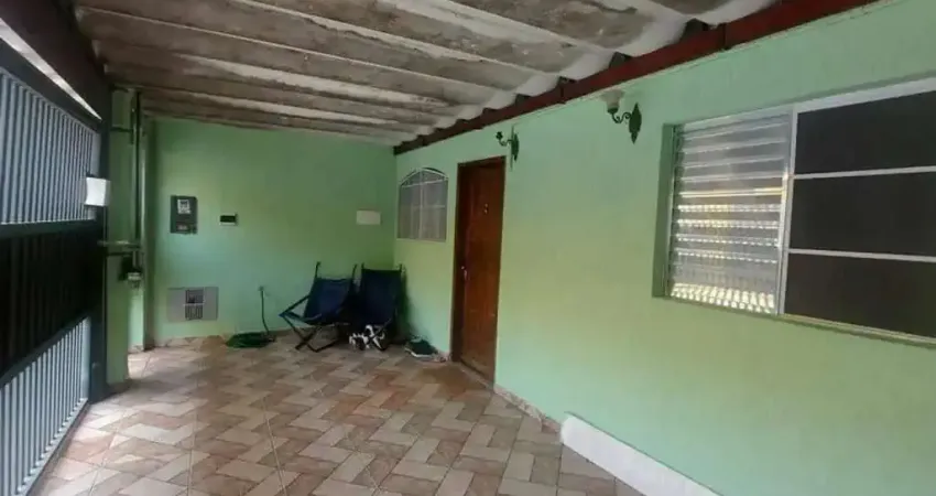 Casa térrea – presidente altino / osasco
vende-se casa térrea com 2 dormitórios, 2 banheiros, sala para 2 ambientes, cozinha planejada, área de serviço, pequena edícula e 1 vaga de garagem.
financiame