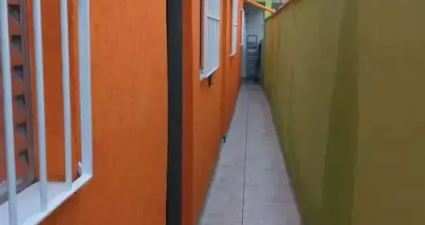 Casa térrea – vila rosina / caieiras
vende-se casa térrea com 2 dormitórios, 1 banheiro, sala, cozinha, lavanderia, quintal e 1 vaga de garagem.
contrato registrado em cartório
financiamento ok
docume