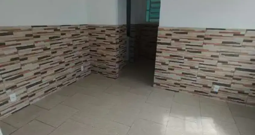 Casa com 2 quartos para alugar em Bangu, Rio de Janeiro