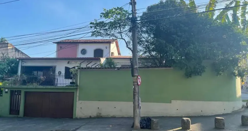 Venda - Casas - 4 dormitórios - Santa Cruz "TROCO POR CARRO" - Rio de Janeiro - RJ