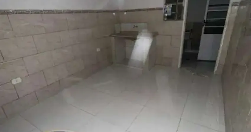 Casa para Locação em Guarulhos, Cocaia, 1 dormitório, 1 banheiro