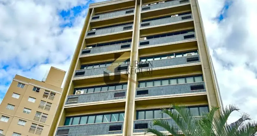 Sala comercial à venda na região da Barão de Itapura - Campinas, com recepção, 2 consultórios, 3 banheiros, copa e garagem no subsolo.