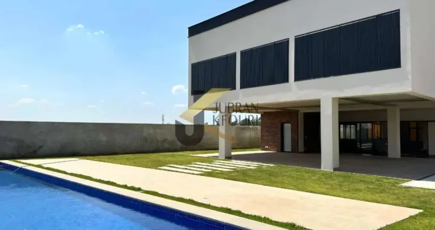 Casa à venda em condomínio no distrito de Souzas com 3 suítes, lazer privativo e garagem para vários carros