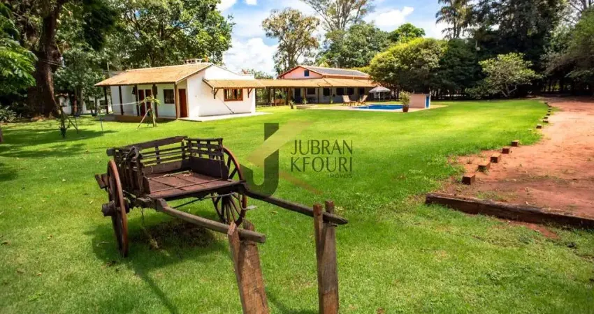Sítio à venda em Casa Branca - São Paulo, casa sede com 4 dormitórios (2 suítes), lazer completo e área total com 24.000 metros.