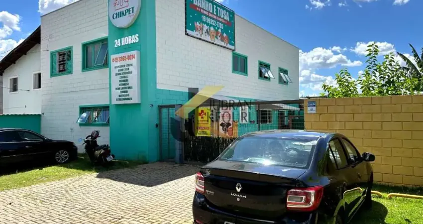 Prédio comercial à venda em sousas - campinas, com terreno de 1.098 m², área construída de 268 m² e estacionamento para 14 carros.