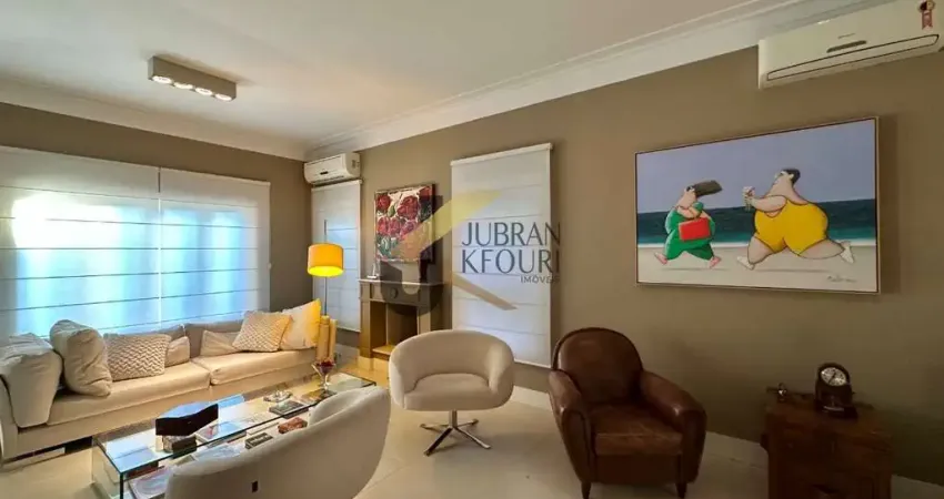 Casa em condomínio à venda no Gramado - Campinas, com 4 quartos (2 suítes), piscina privativa, lazer comum e garagem para 4 carros.