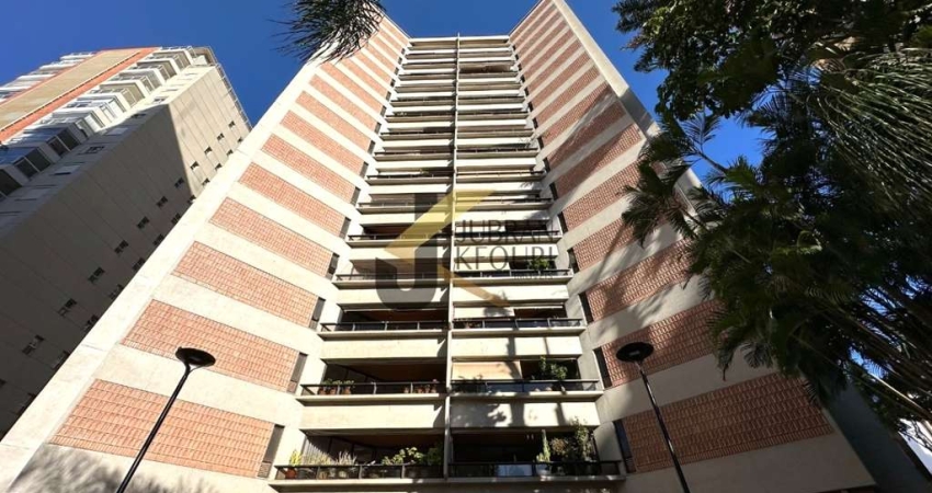Apartamento de altíssimo padrão à venda no Cambuí - Campinas, com 3 quartos (2 suítes - 1 com closet), lazer comum e 3 garagens paralelas.