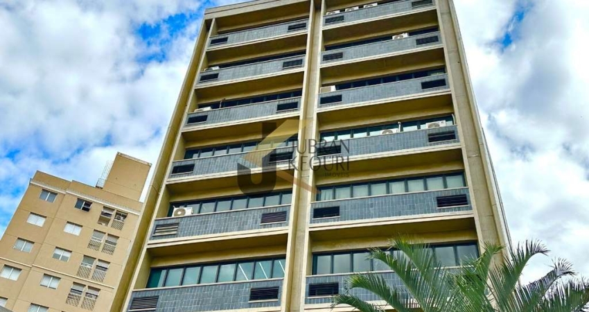 Sala comercial à venda na região da Barão de Itapura - Campinas, com recepção, 2 consultórios, 3 banheiros, copa e garagem no subsolo.