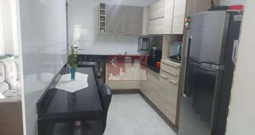 Ótima casa em condomínio com 2 Dormitórios 1 vaga
