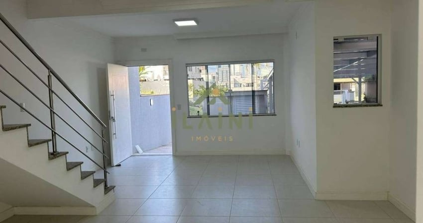Locação Sobrado Triplex para locação Bairro Nobre em  Balneário Camboriú