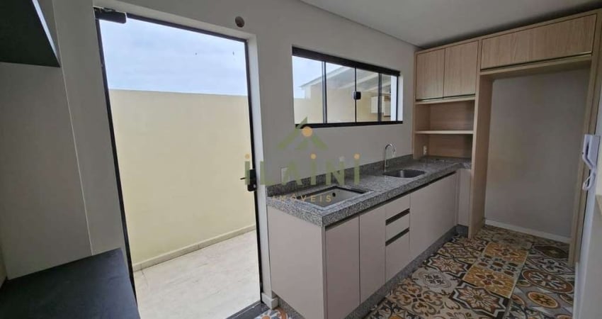 Apartamento semi-mobiliado com 3 dormitórios sendo 1 suíte em Camboriú SC