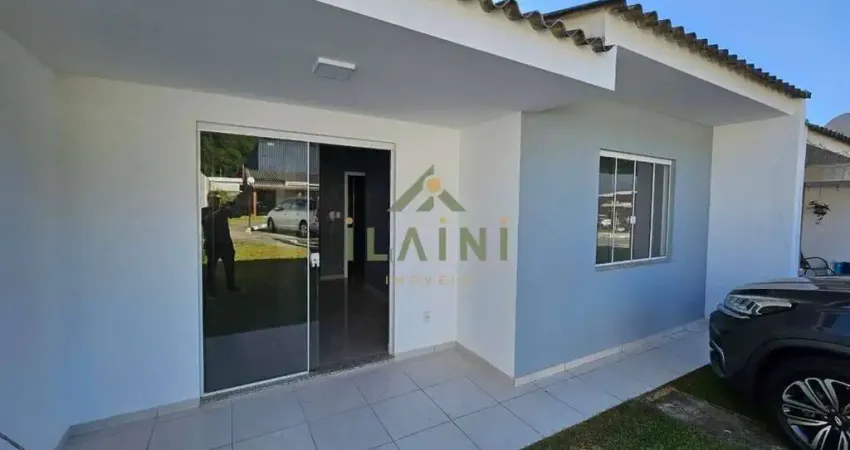 Casa térrea com 2 dormitórios  em condominio fechado em Camboriú.