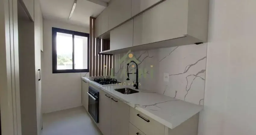 Apartamento (novo) semi-mobiliado para alugar em camboriú