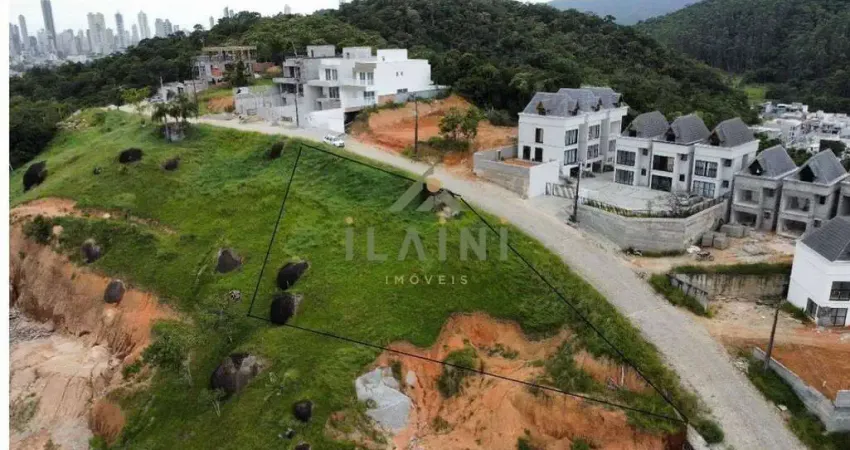Terreno à venda na Rua Presidente Costa e Silva, Centro, Camboriú