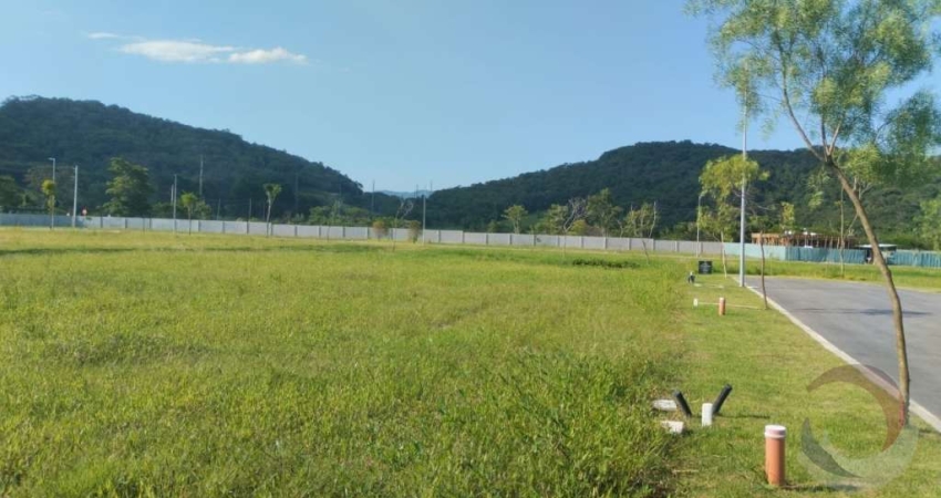 Terreno de 300m² na Pedra Branca
