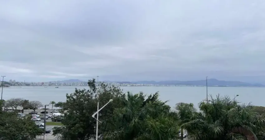 Apartamento com 4 quartos à venda na Rua Frei Caneca, --, Beira Mar, Florianópolis