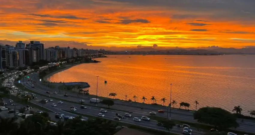 Apartamento de 108,12m² com 3 quartos sendo 1 suíte na Agronômica
