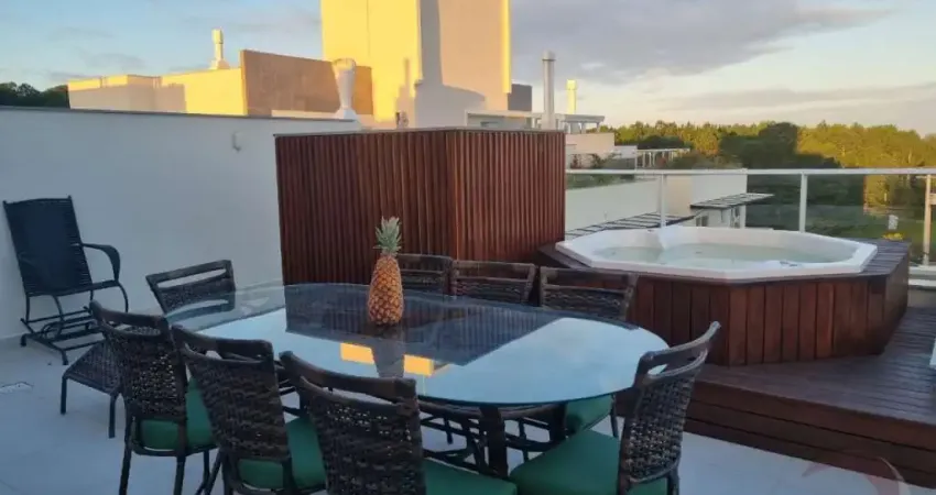 Cobertura de 2 dorms no bairro Campeche