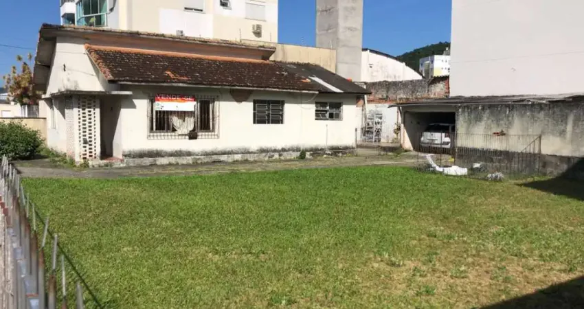 Terreno com 587.25m² no bairro Saco Dos Limões