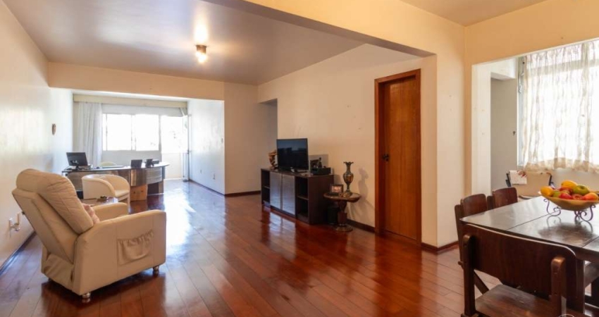Apartamento de 3 dorms no bairro Centro