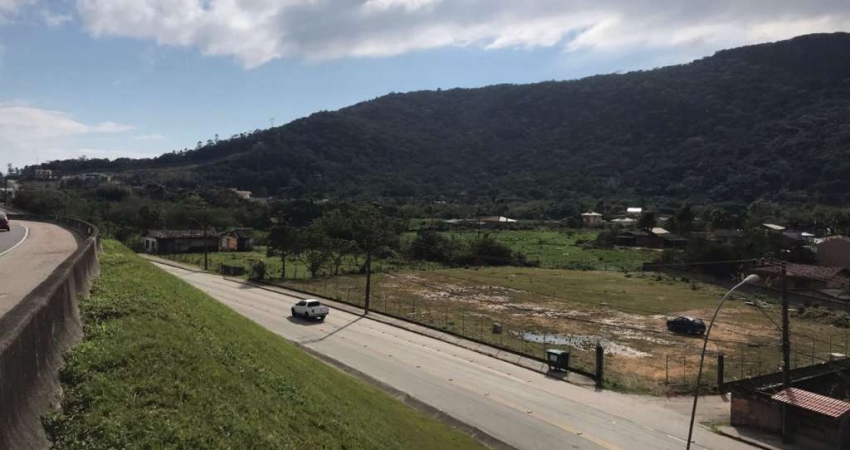 Terreno de 3500m² no bairro Enseada do Brito (Ens Brito)