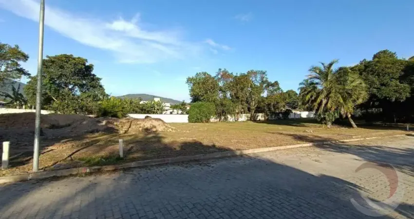 Terreno de 450m² no bairro Ratones