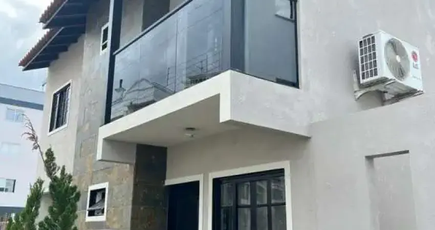 Casa com 2 quartos à venda na Rua Siena, --, Pagani, Palhoça