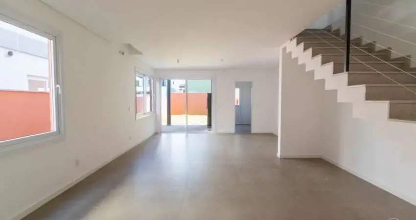 Casa Residencial de 3 dorms no bairro Campeche