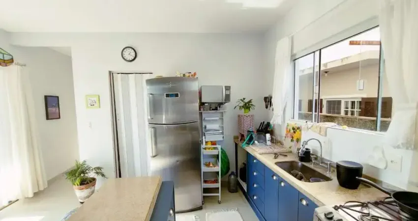 Casa com 4 quartos à venda na Rua Arco íris, --, Carianos, Florianópolis