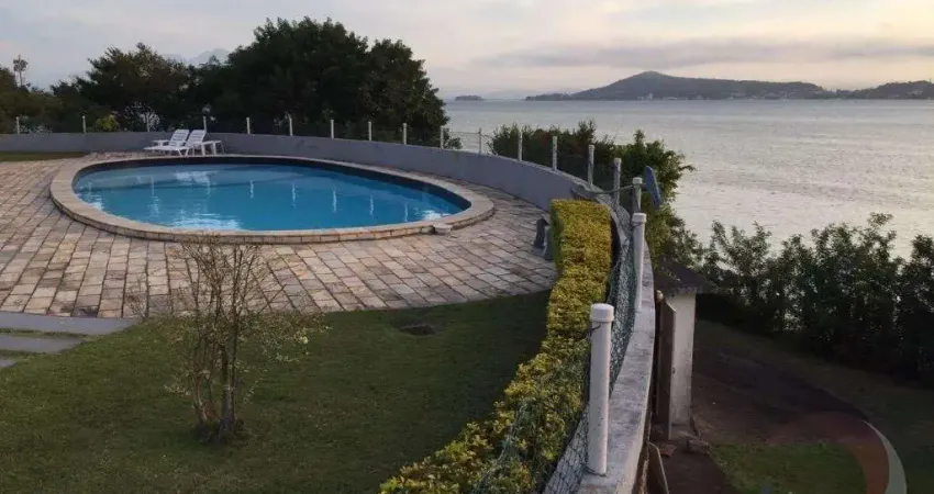 Cobertura de 150m² com 3 quartos sendo 2 suítes no bairro Bom Abrigo