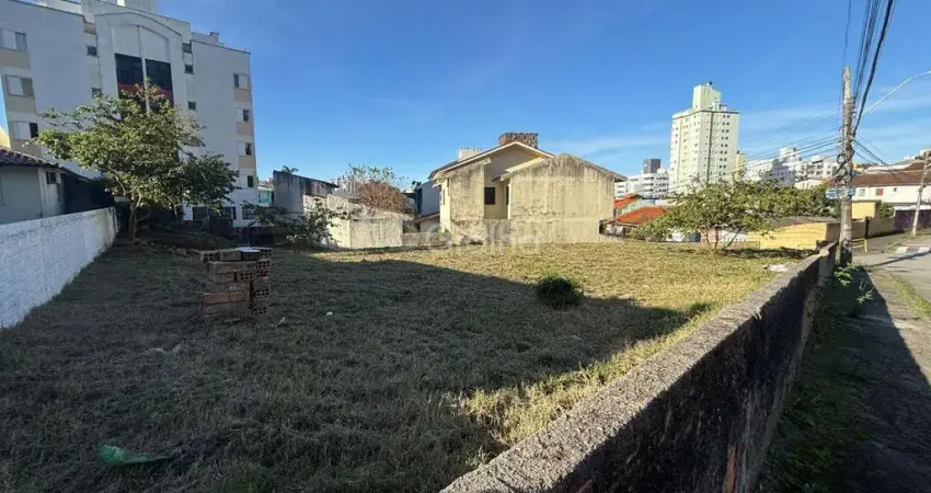 Terreno à venda na Rua Santa Rita de Cássia, --, Capoeiras, Florianópolis