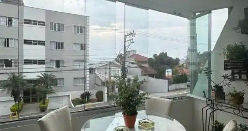 Apartamento de 3 dorms no bairro Itaguaçú