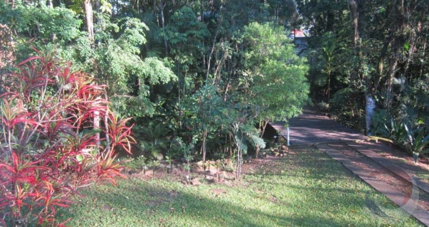Terreno de 2220m² no bairro Lagoa Da Conceição