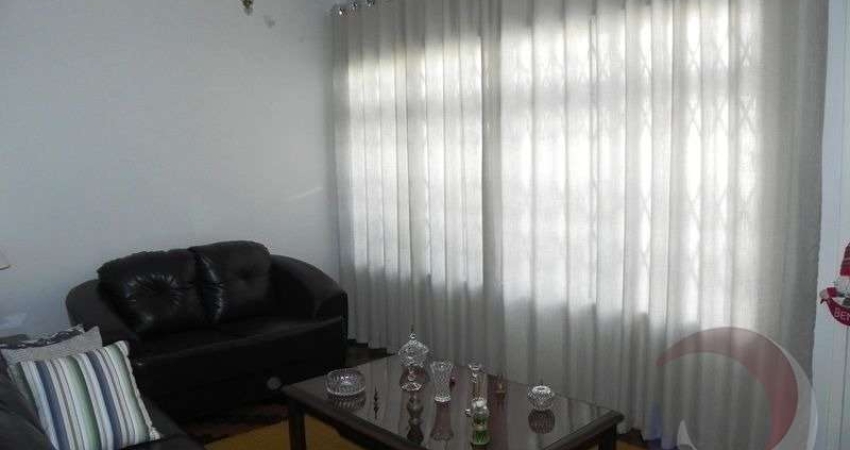 Casa Residencial de 6 dorms no bairro Balneário Estreito