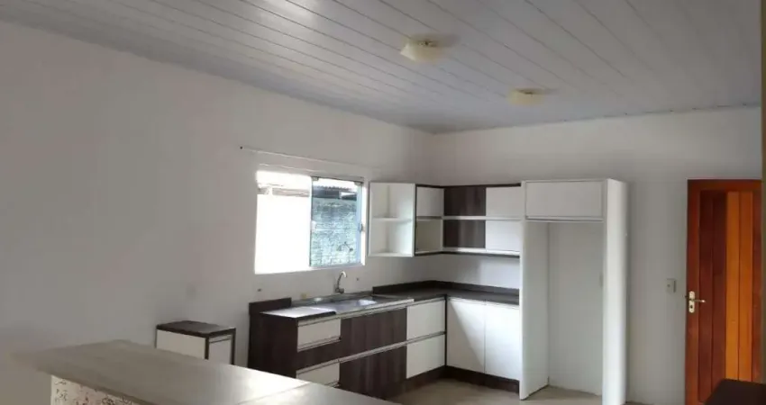 Casa Residencial de 2 quartos no bairro Tapera da Base