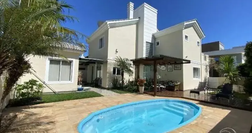 Casa Residencial de 2 dorms no bairro Vargem Pequena