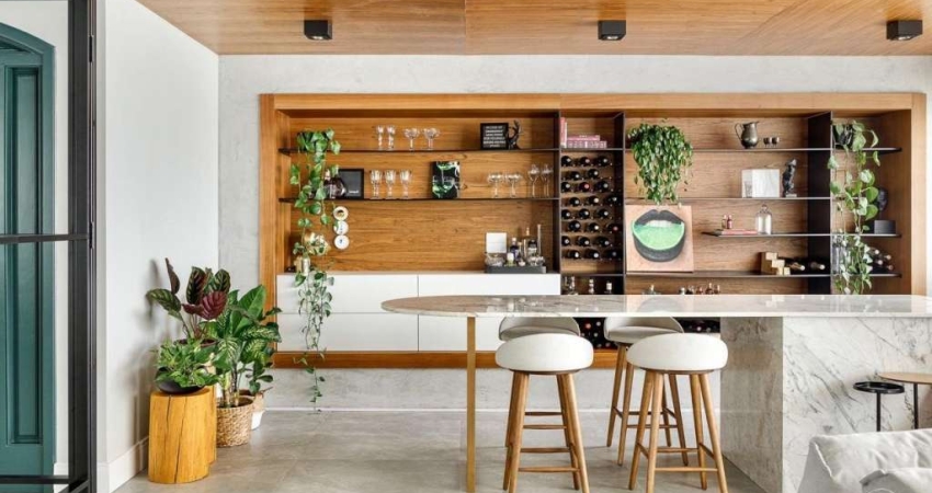 Apartamento com 4 quartos sendo 1 suíte e 207m² no Centro