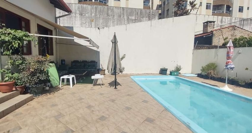 Casa com 4 quartos à venda na Rua Tenente Joaquim Machado, --, Capoeiras, Florianópolis